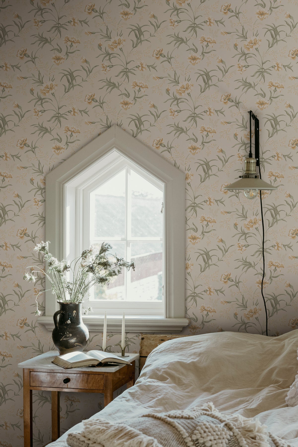 Emilie, Honey S10562