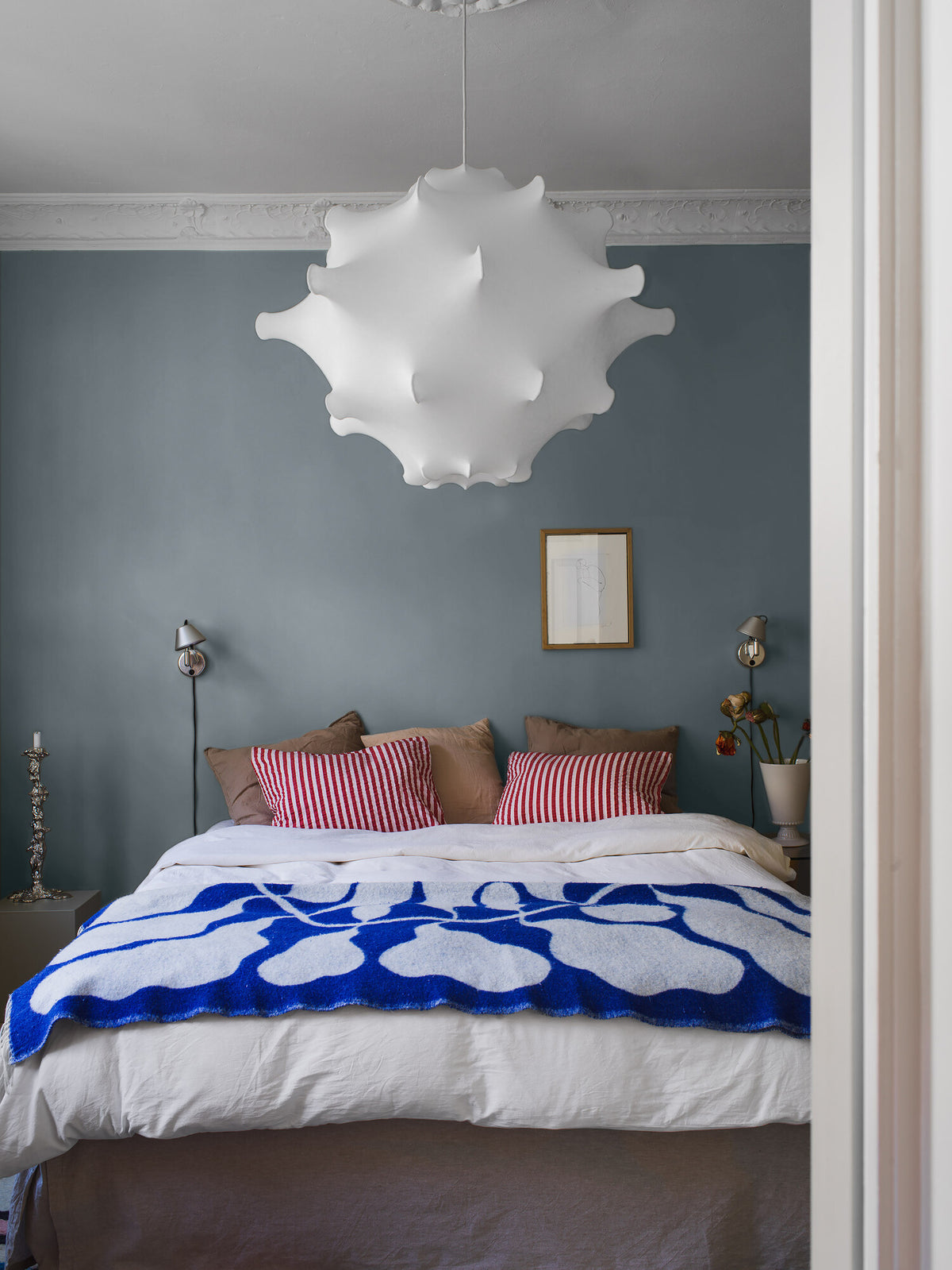 Luna Blue 7561